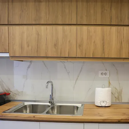 Magda 3 In Center * Berat